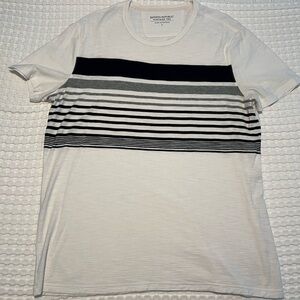 Banana Republic Vintage Tee. Size Large. White with Blue and Gray stripes.